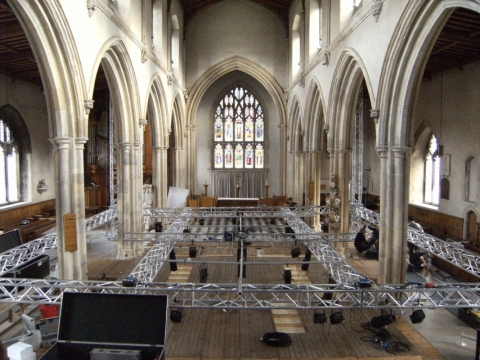 Kościół Saint Giles - przygotowania do premiery 