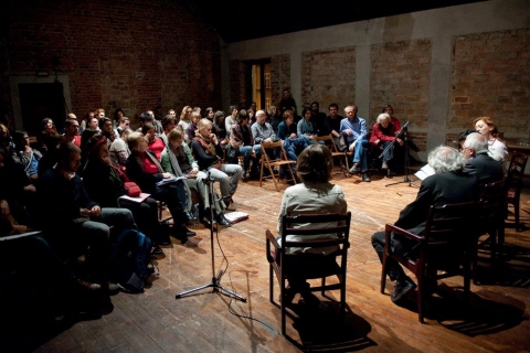 Pokaz i otwarta dyskusja na temat procesu przekazu ormiańskiego śpiewu modalnego „Przekaz – przemiana”, 2012, fot. Karol Jarek